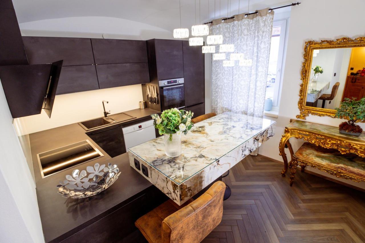 Central Living Vegova-With Parking Liubliana Exterior foto